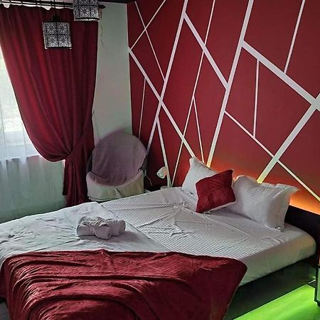 Studio Vale Apartment Хунедоара Екстериор снимка