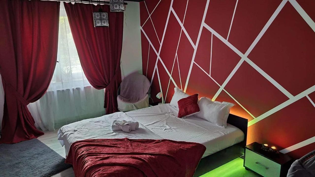 Studio Vale Apartment Хунедоара Екстериор снимка