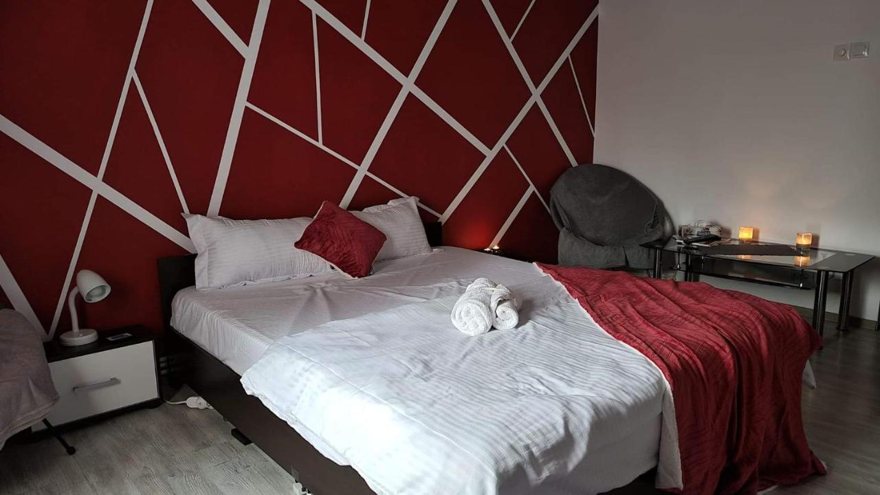 Studio Vale Apartment Хунедоара Екстериор снимка